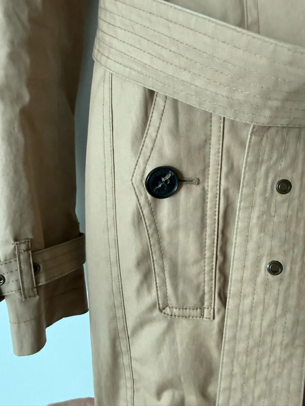 Burberry Khaki Trench Coat with Quilted Shoulder Panels - Picture 5 of 7